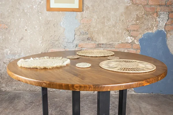 MESA DE COMEDOR REDONDA CON BASE EN HIERRO CHR1