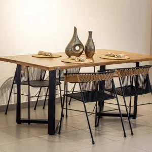 MESA DE COMEDOR CON BASE EN HIERRO CH2